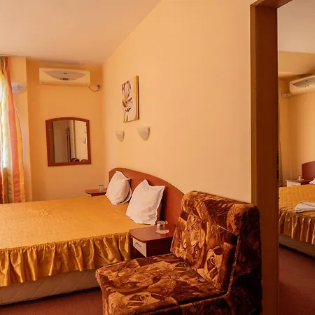 Family Mimosa Hotel Țarevo