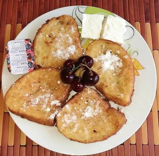 Family Mimosa Hotel Carewo