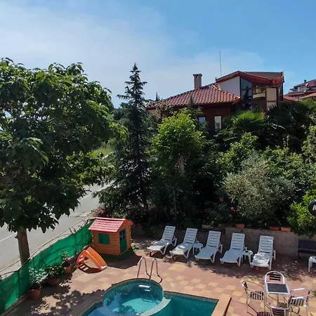 Family Mimosa Hotel Tsarevo